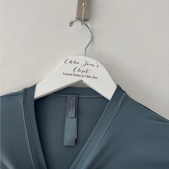 SKIMS NEW Fits Everyone Long Sleeve in Blue M - Picture 3 of 4